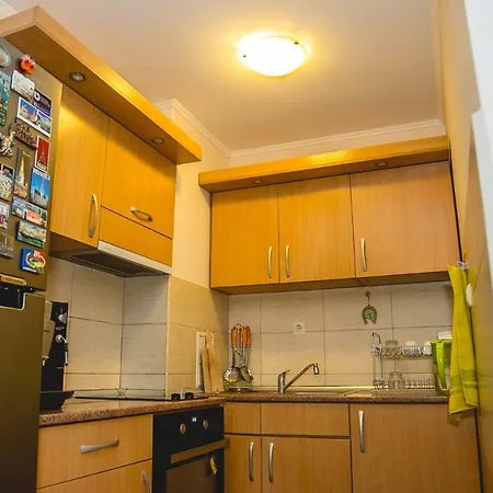 Private 2-bdr Apt. + Parking Near Lazur Stadium Apartment *